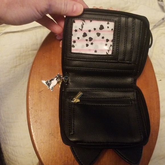 Betsey Johnson wallet - Picture 5 of 5
